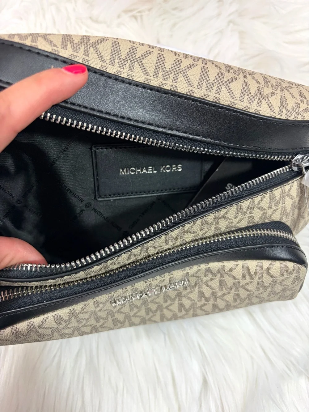 Michael Kors Beige Fanny Pack✨Brand New